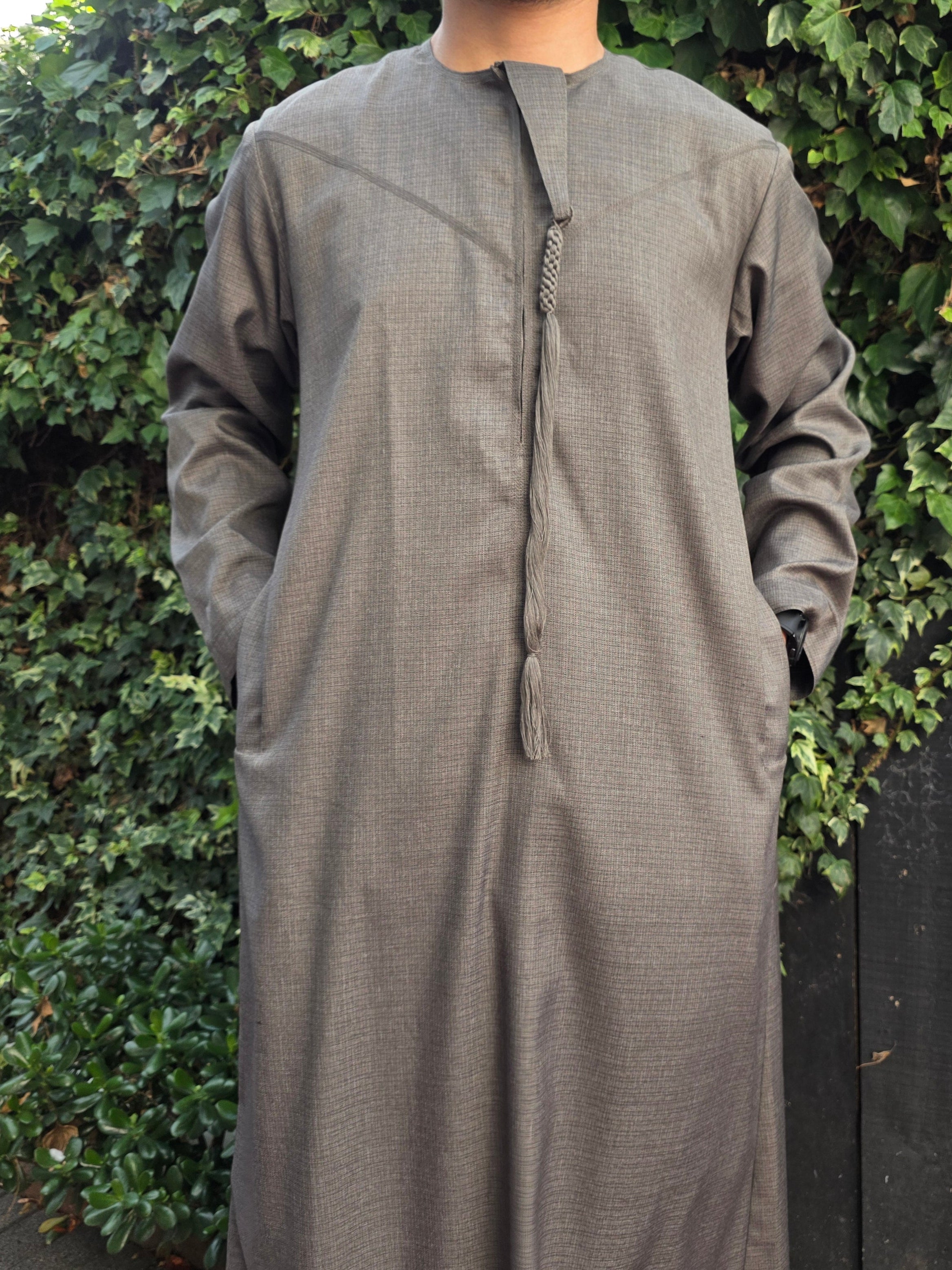 Graphite Premium Emirati Thobe